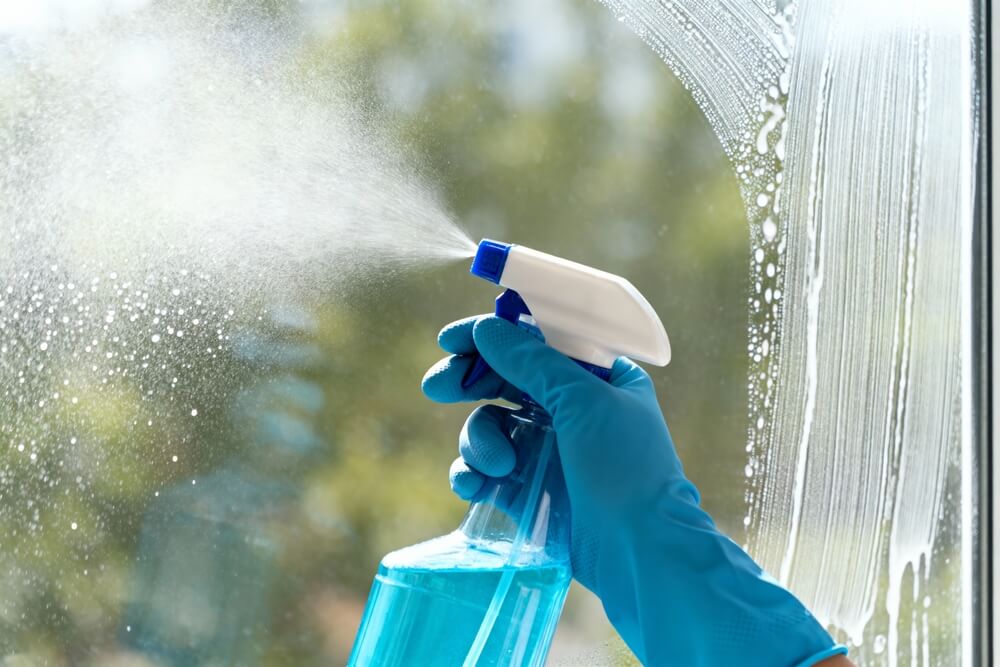 Como quitar manchas difíciles en cristales